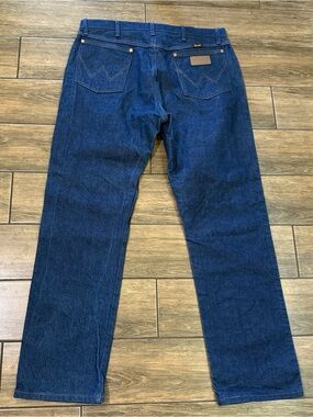 Wrangler 38X31 mens jeans cowboy cut